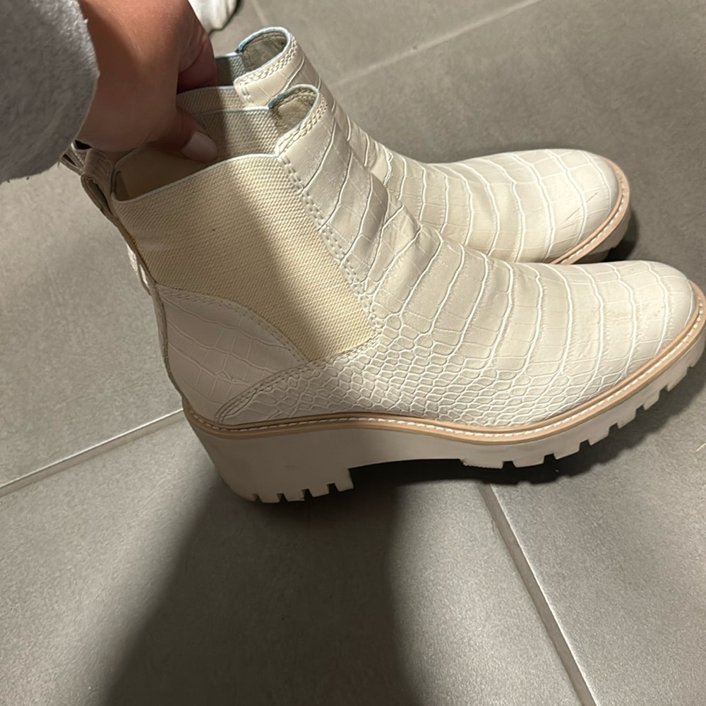 Dolce Vita women’s booties